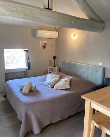 Petit Studio Le Pigeonnier A 5 Mn De Lourmarin Puyvert Екстериор снимка
