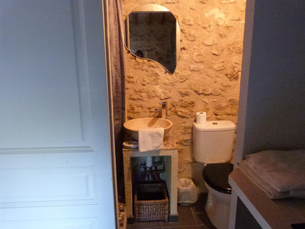 Petit Studio Le Pigeonnier A 5 Mn De Lourmarin Puyvert Екстериор снимка