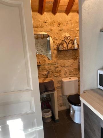 Petit Studio Le Pigeonnier A 5 Mn De Lourmarin Puyvert Екстериор снимка
